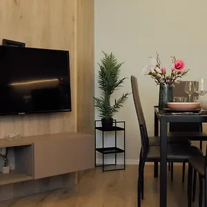 Newly Renovated Appartamento Tirana